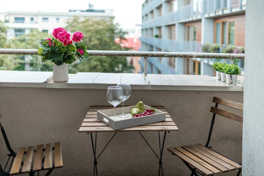 Poznanska P&O Apartments Варшава Экстерьер фото